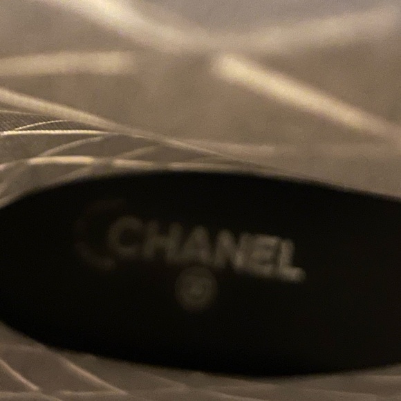 Chanel Black & White Quilted Rubber Boot Size 37 - Picture 10 of 12